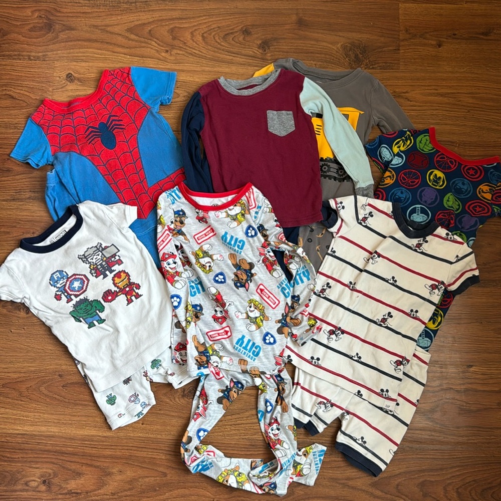 (7) 3/4T pajama sets Marvel, spider man, paw patrol Cuddl Duds, Mickey Mouse